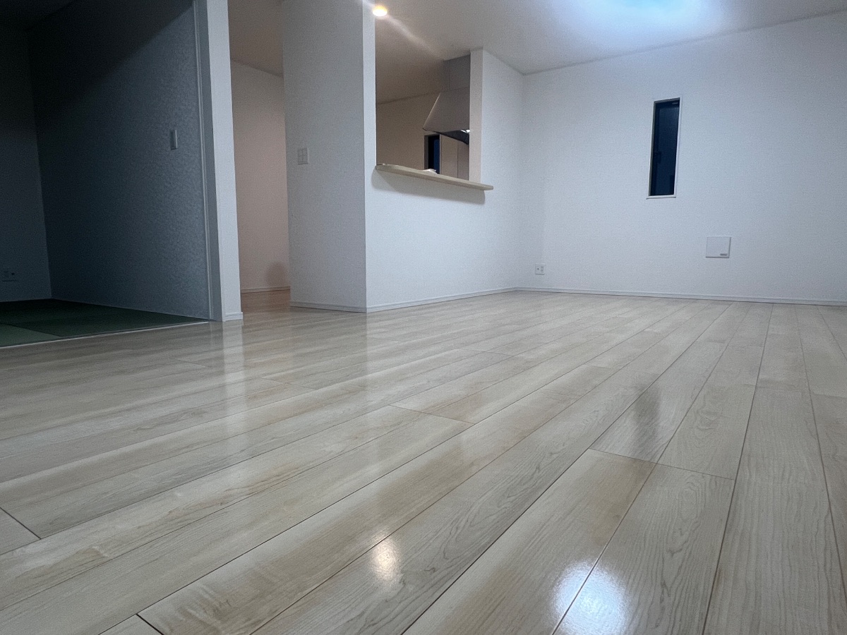 【施工後】福島フロアコーティングの施工後|福島県のご新築戸建てにシリコンフロアコーティングを施工した仕上り