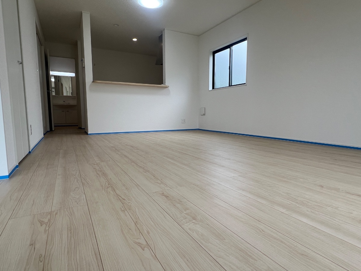 【施工前】白河市フロアコーティングの施工前|福島県白河市のご新築戸建てのフローリング(シリコンフロアコーティング施工前)
