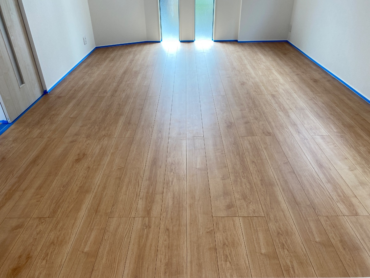 【施工前】藤沢市フロアコーティングの施工前|神奈川県藤沢市のご新築戸建てのフローリング(ガラスフロアコーティング施工前)