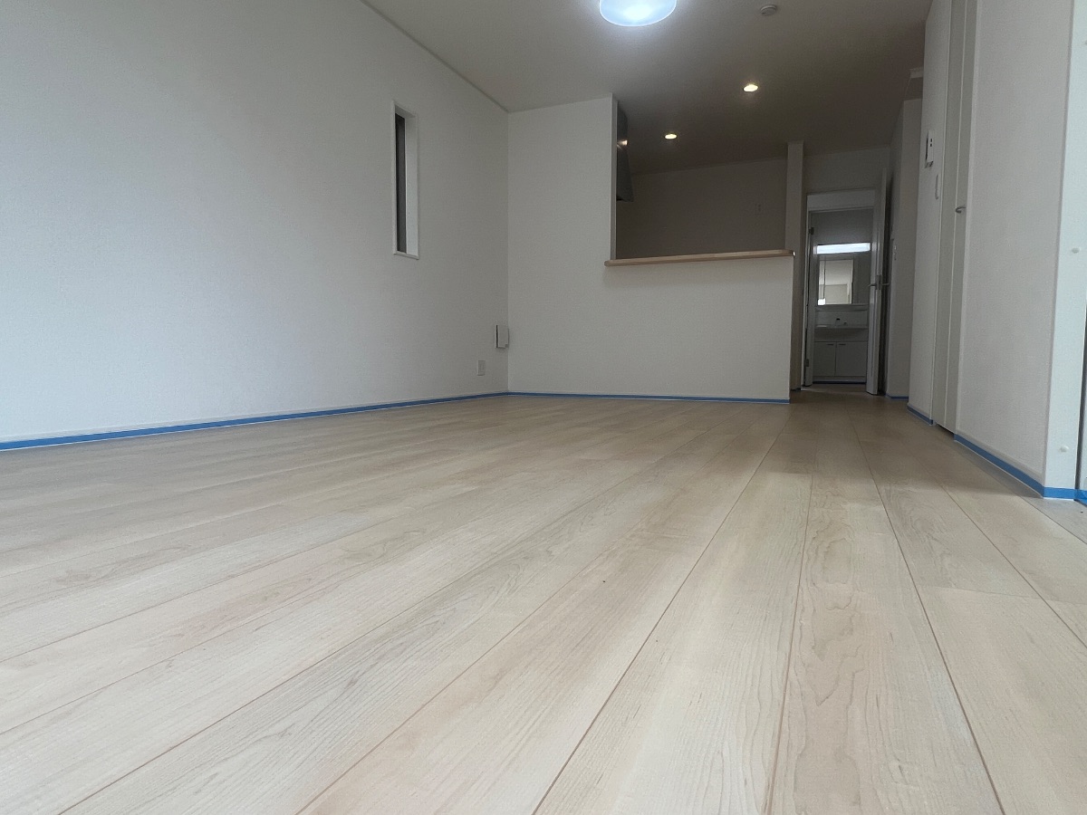 【施工前】鹿沼市フロアコーティングの施工前|栃木県鹿沼市のご新築戸建てのフローリング(シリコンフロアコーティング施工前)
