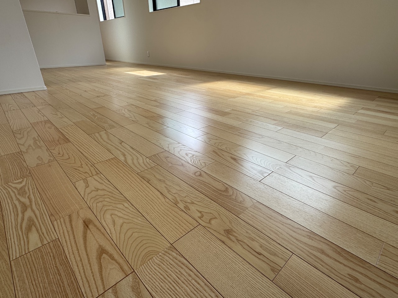 【施工後】埼玉フロアコーティングの施工後|埼玉県さいたま市のご新築戸建てにセラミックガラスフロアコーティングを施工した仕上り