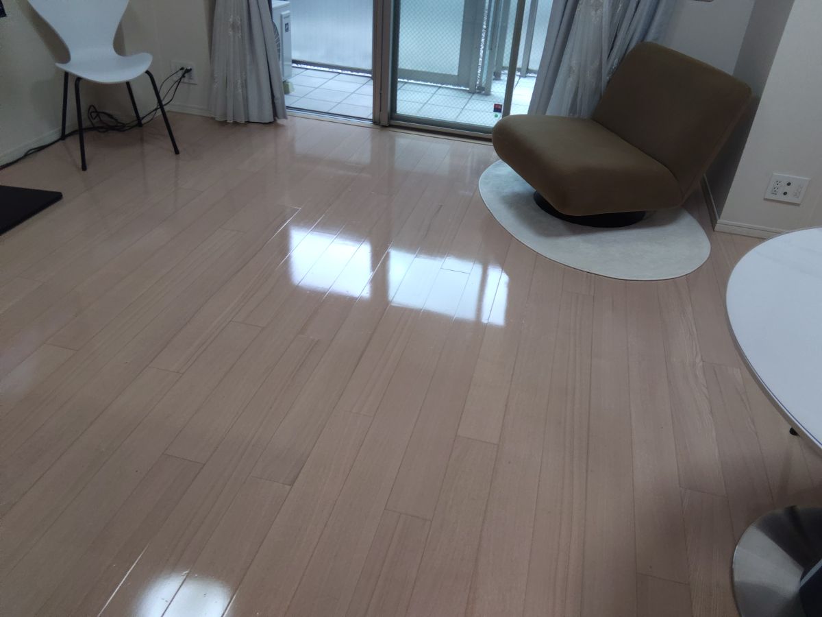 【施工後】世田谷フロアコーティングの施工後|東京都世田谷区のご入居中マンションにシリコンフロアコーティングを施工した仕上り