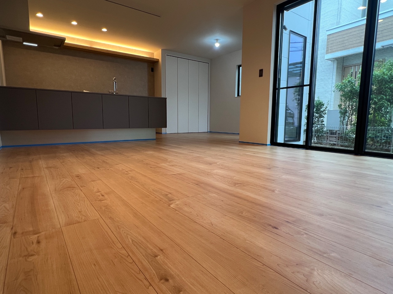 【施工前】町田市フロアコーティングの施工前|東京都町田市のご新築戸建てのフローリング(セラミックガラスフロアコーティング施工前)