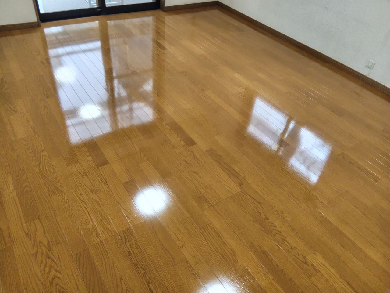 【施工後】吉川市フロアコーティングの施工後｜埼玉県吉川市の中古戸建てにシリコンフロアコーティングを施工した仕上り