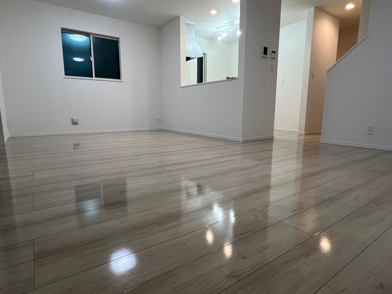 【施工後】宇都宮フロアコーティングの施工後|栃木県宇都宮市のご新築戸建てにシリコンフロアコーティングを施工した仕上り