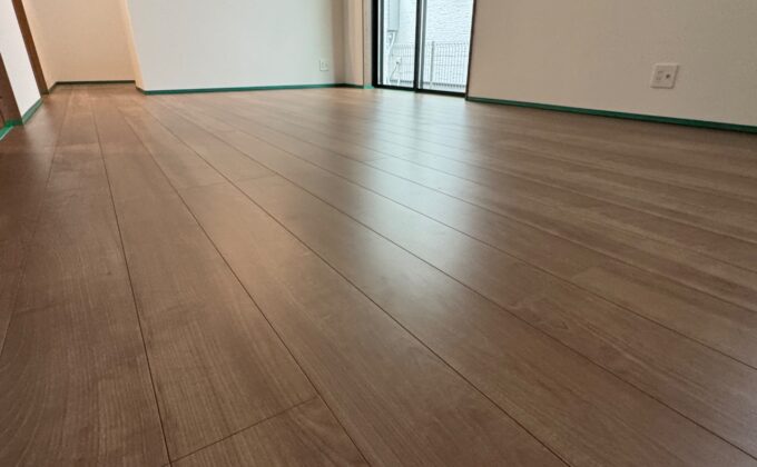【施工前】藤沢市フロアコーティングの施工前｜神奈川県藤沢市のご新築戸建てのフローリング（セラミックガラスフロアコーティング施工前）