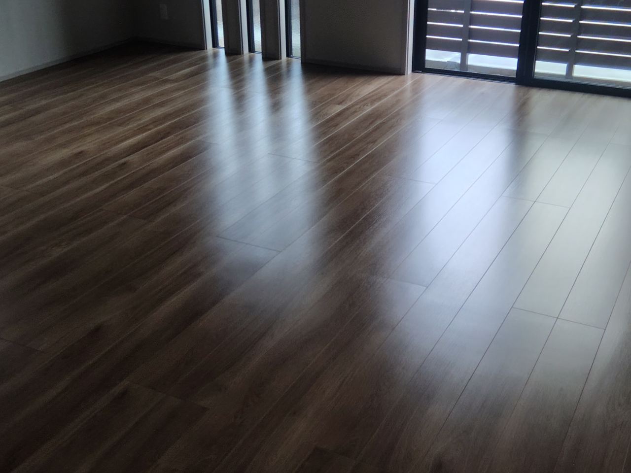 【施工後】成田市フロアコーティングの施工後｜千葉県成田市のご新築戸建てにセラミックガラスフロアコーティングを施工した仕上り