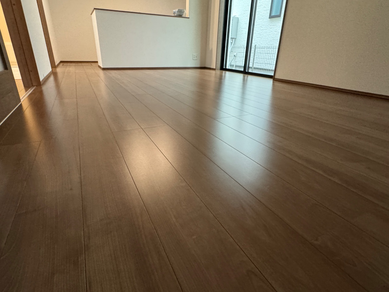 【施工後】藤沢市フロアコーティングの施工後|神奈川県藤沢市のご新築戸建てにセラミックガラスフロアコーティングを施工した仕上り
