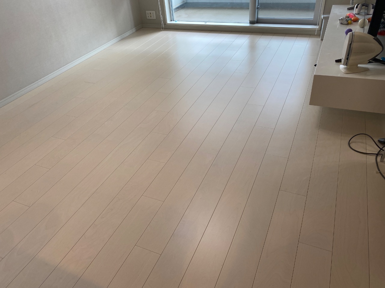 【施工後】横浜市フロアコーティングの施工後|神奈川県横浜市のご入居中マンションにワンニャンすべらんフロアコーティングを施工した仕上り