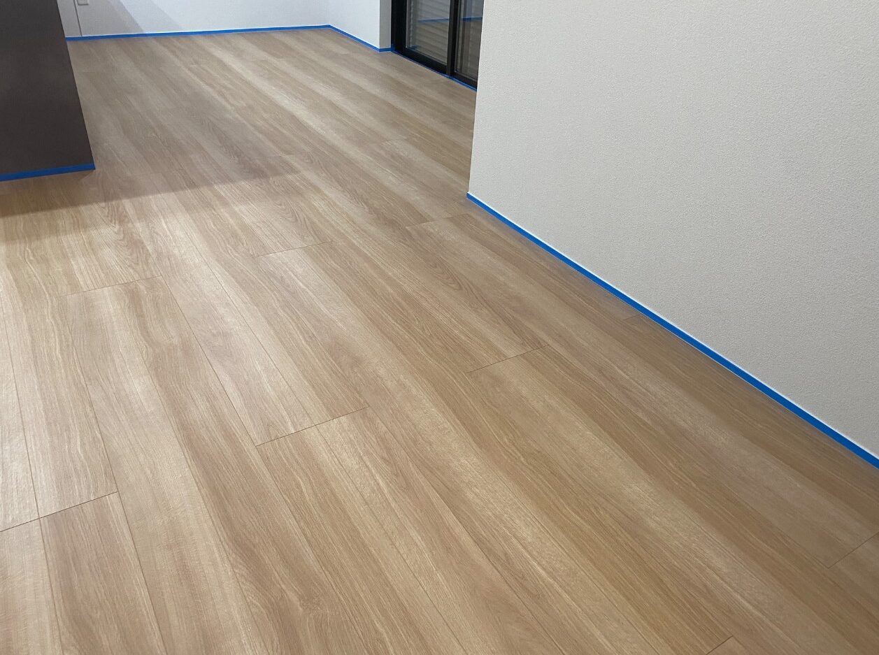 【施工前】小平市フロアコーティングの施工前｜東京都小平市のご新築戸建てのフローリング（ガラスフロアコーティング施工前）