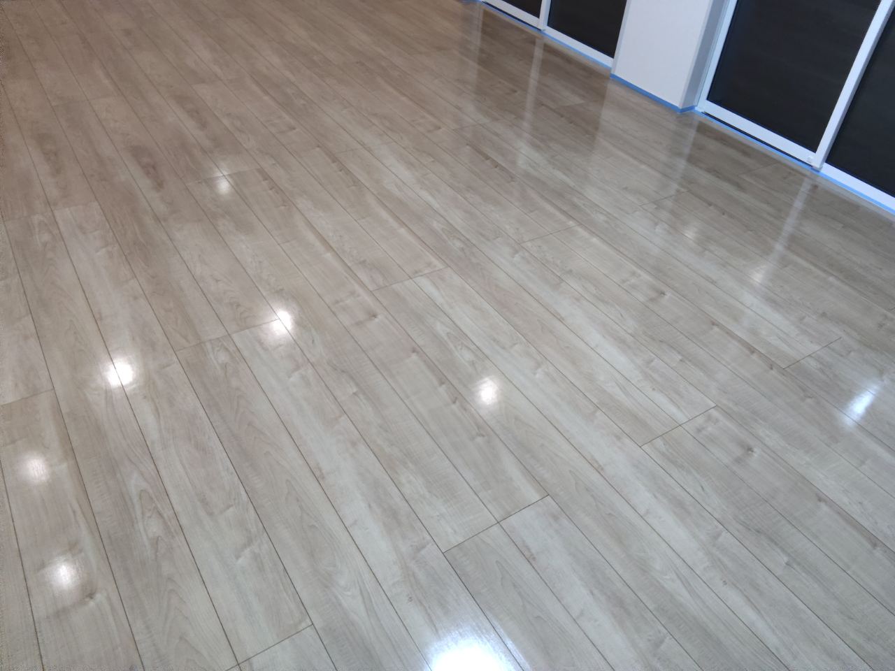【施工後】宇都宮フロアコーティングの施工後｜栃木県宇都宮市のご新築戸建てにシリコンフロアコーティングを施工した仕上り