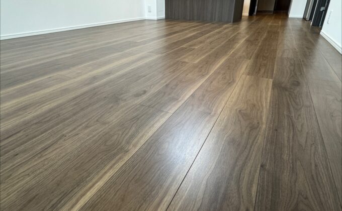 【施工後】中央区フロアコーティングの施工後｜東京都中央区のご入居中マンションにワンニャンすべらんフロアコーティングを施工した仕上り