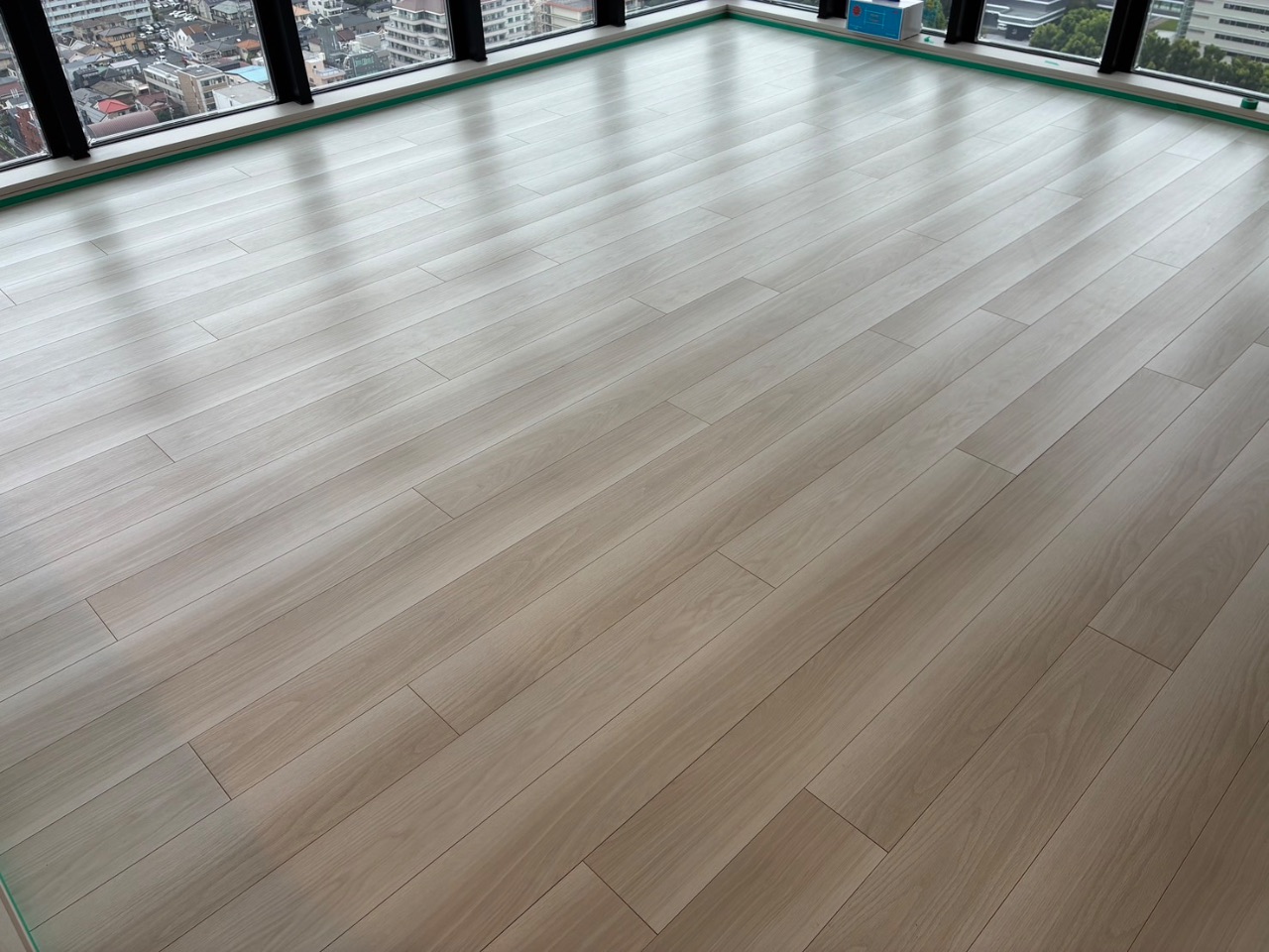 【施工前】小平市フロアコーティングの施工前｜東京都小平市のご新築マンションのフローリング（ワンニャンすべらんフロアコーティング施工前）