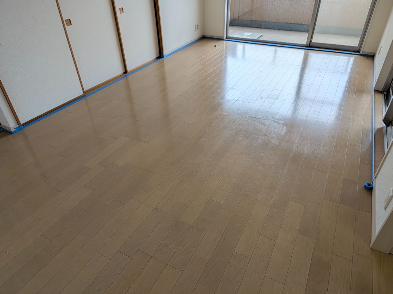 【施工前】横浜市フロアコーティングの施工前|神奈川県横浜市南区の中古マンションのフローリング(セラミックガラスフロアコーティング施工前)