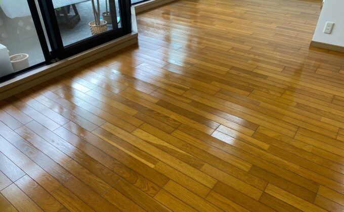 【施工後】シリコンフロアコーティングの施工後｜東京都板橋区のご入居中マンションにフロアコーティングを施工した仕上り