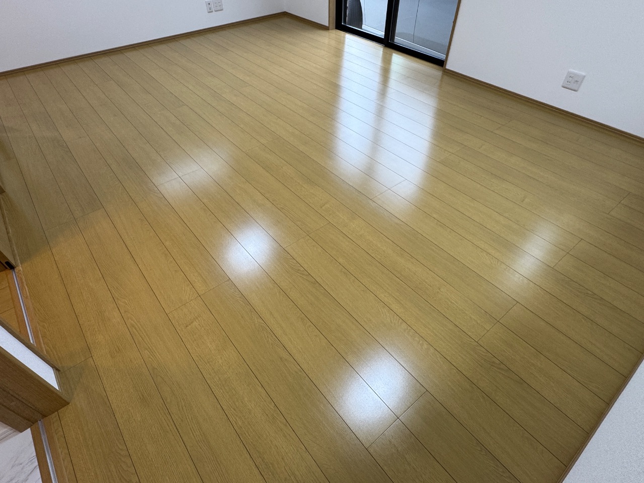 【施工後】杉並区フロアコーティングの施工後｜東京都杉並区のご新築戸建てにセラミックガラスフロアコーティングを施工した仕上り