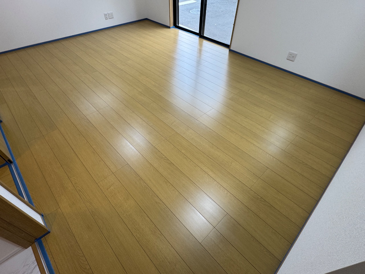 【施工前】杉並区フロアコーティングの施工前｜東京都杉並区のご新築戸建てのシートフローリング（セラミックガラスフロアコーティング施工前）