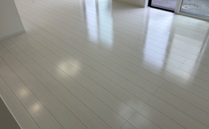 【施工後】セラミックガラスフロアコーティングの施工後｜千葉県鎌ケ谷市のご新築戸建てにフロアコーティングを施工した仕上り