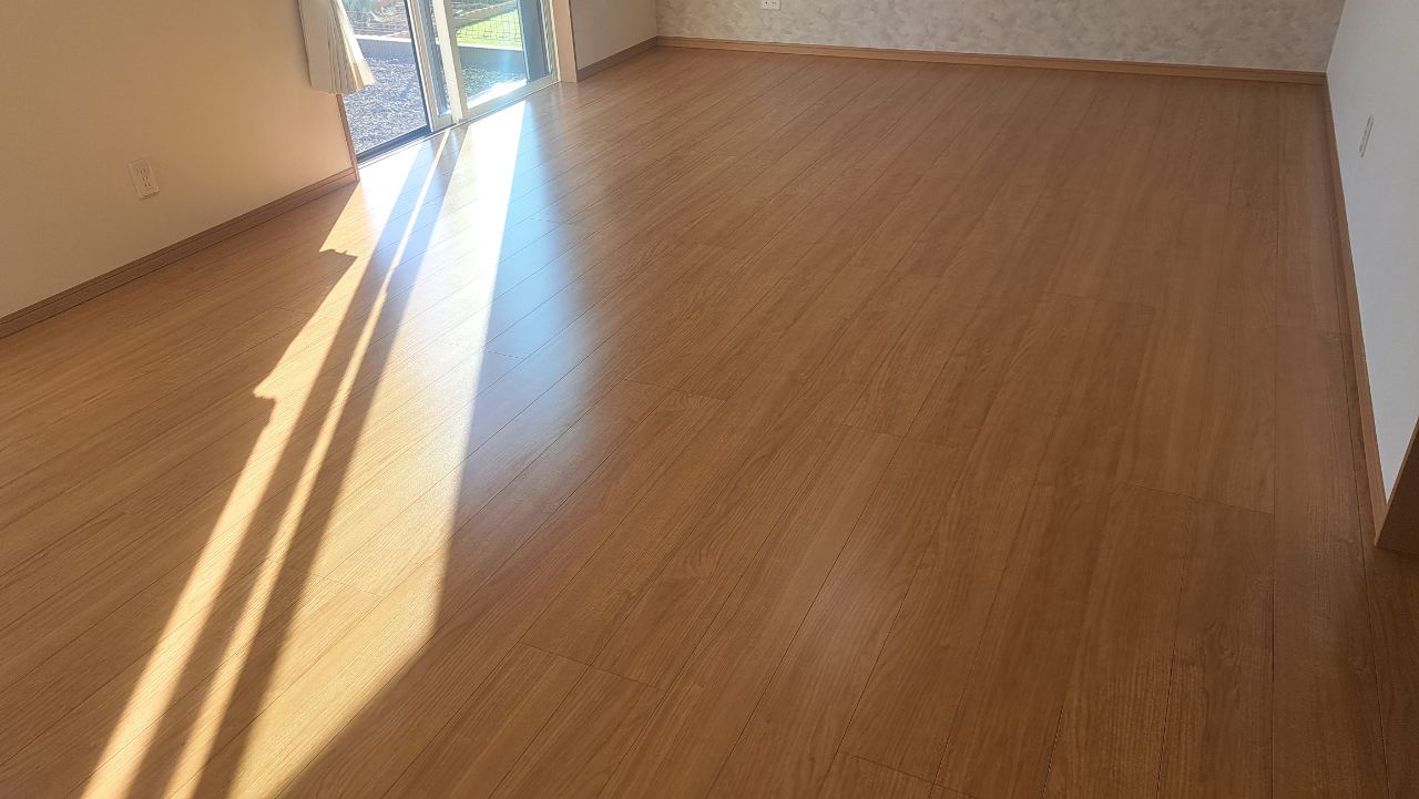 【施工後】セラミックガラスフロアコーティングの施工後|群馬県太田市のご新築戸建てにセラミックガラスフロアコーティングを施工した仕上り