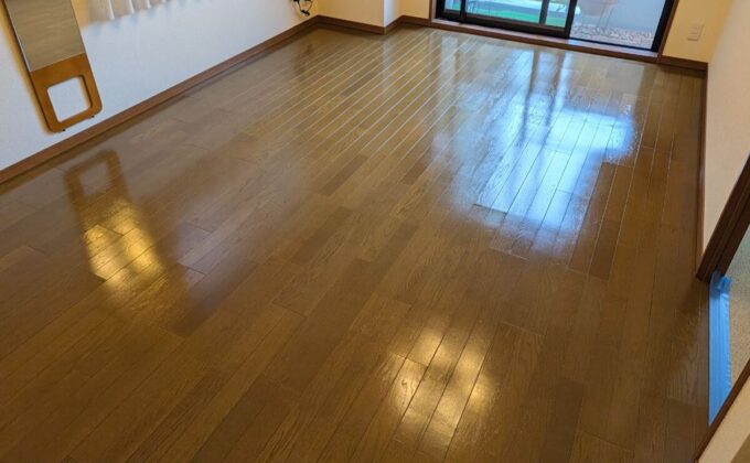 【施工後】セラミックガラスフロアコーティングの施工後｜神奈川県横浜市西区のご入居中マンションにフロアコーティングを施工した仕上り