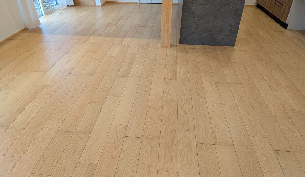 【施工後】埼玉県さいたま市岩槻区のフロアコーティングの施工後|埼玉県さいたま市岩槻区のご新築戸建てにワンニャンすべらんフロアコーティングを施工した仕上り
