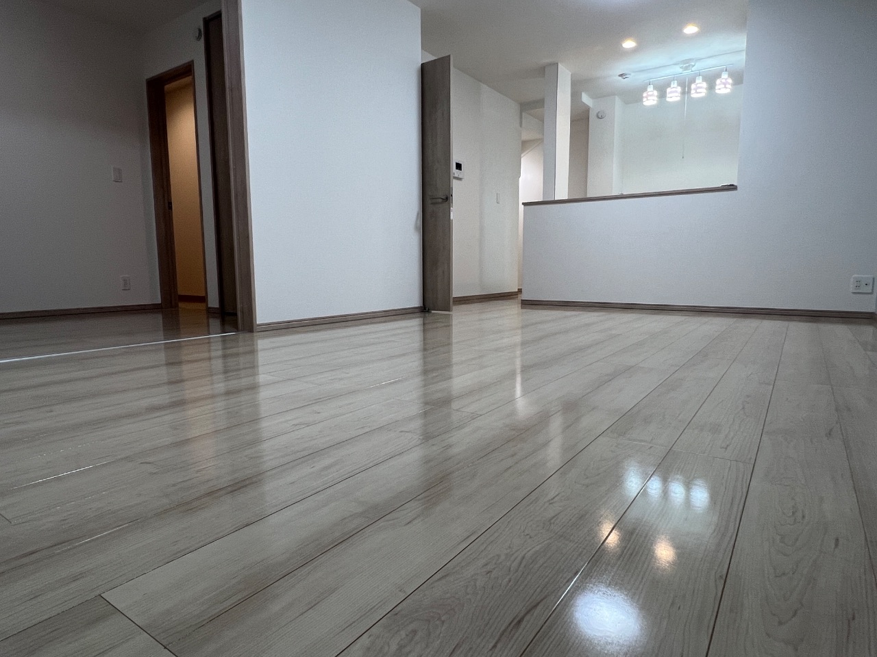 【施工後】シリコンフロアコーティングの施工後|栃木県宇都宮市のご新築戸建てにシリコンフロアコーティングを施工した仕上り
