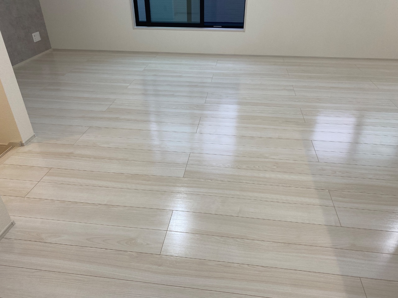 【施工後】東京都江戸川区のフロアコーティングの施工後|東京都江戸川区のご新築戸建てに水性ウレタンコーティングを施工した仕上り