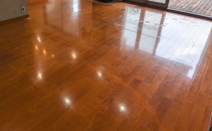 【施工前】セラミックガラスフロアコーティングの施工前｜東京都北区のご入居中戸建ての突板フローリング（フロアコーティング施工前）