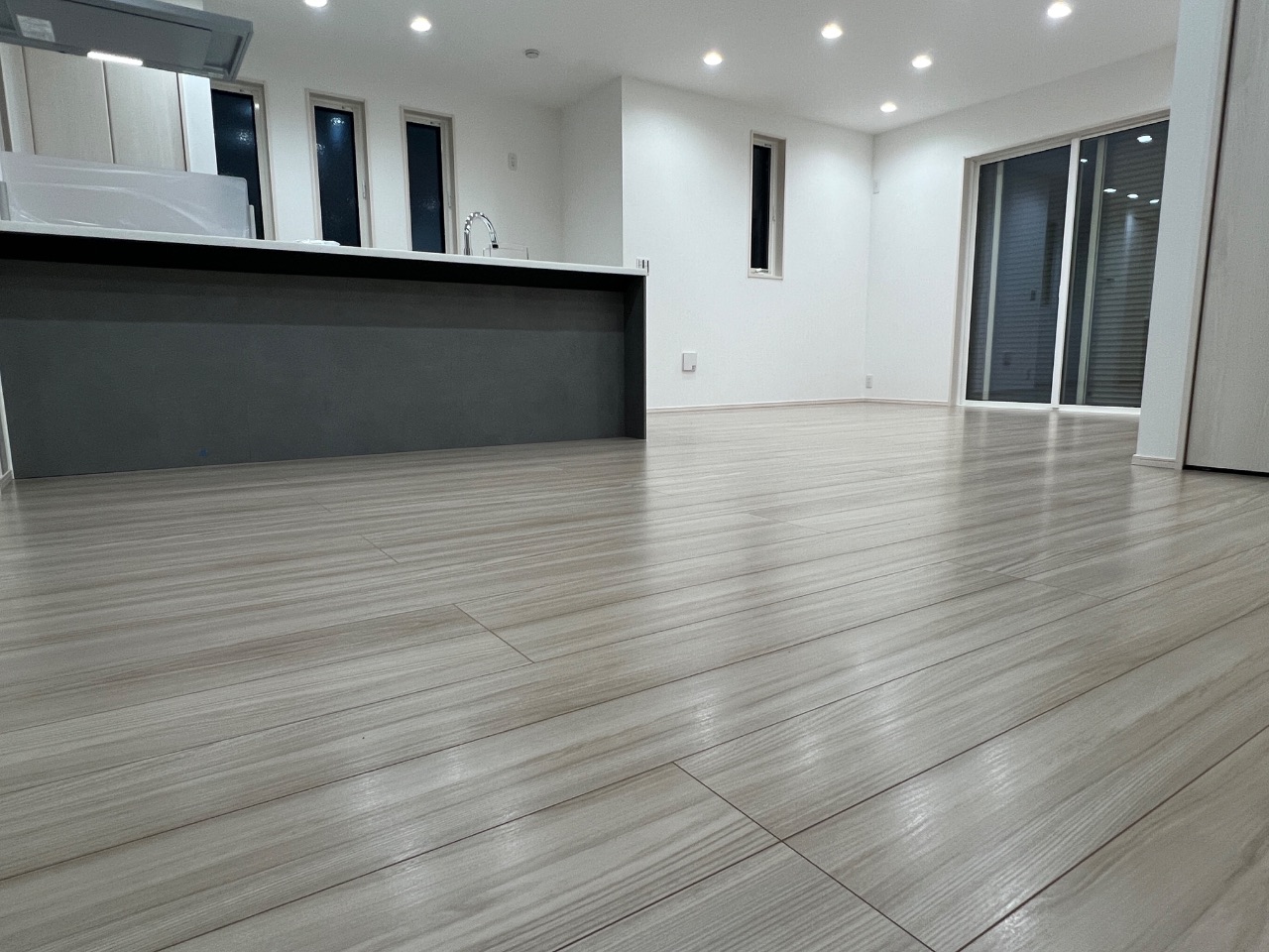 【施工後】セラミックガラスフロアコーティングの施工後|東京都練馬区のご新築戸建てにセラミックガラスフロアコーティングを施工した仕上り