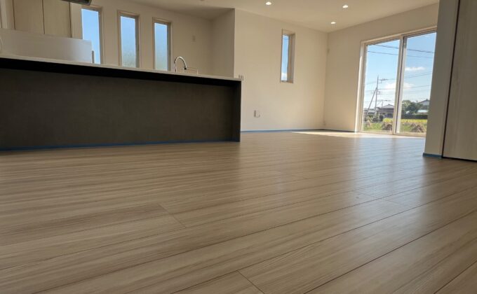 【施工前】セラミックガラスフロアコーティングの施工前｜東京都練馬区のご新築戸建てのシートフローリング（フロアコーティング施工前）