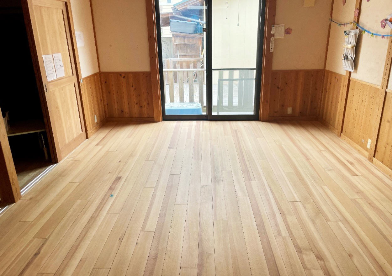 無垢フローリング研磨再生施工後